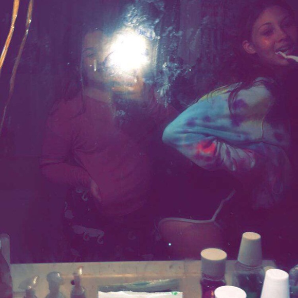 Meet your Posher, Bri - Picture 1 of 1